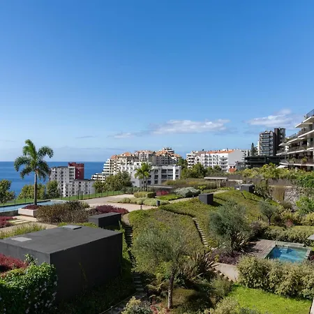 Apartment Savoy Monumentalis Vii By An Island