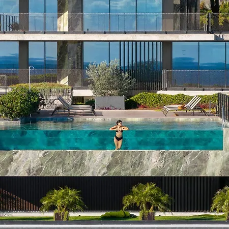 Savoy Monumentalis Vii By An Island Apartment Funchal (Madeira)