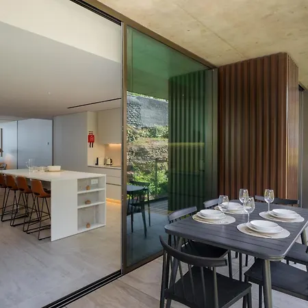 Savoy Monumentalis Vii By An Island *